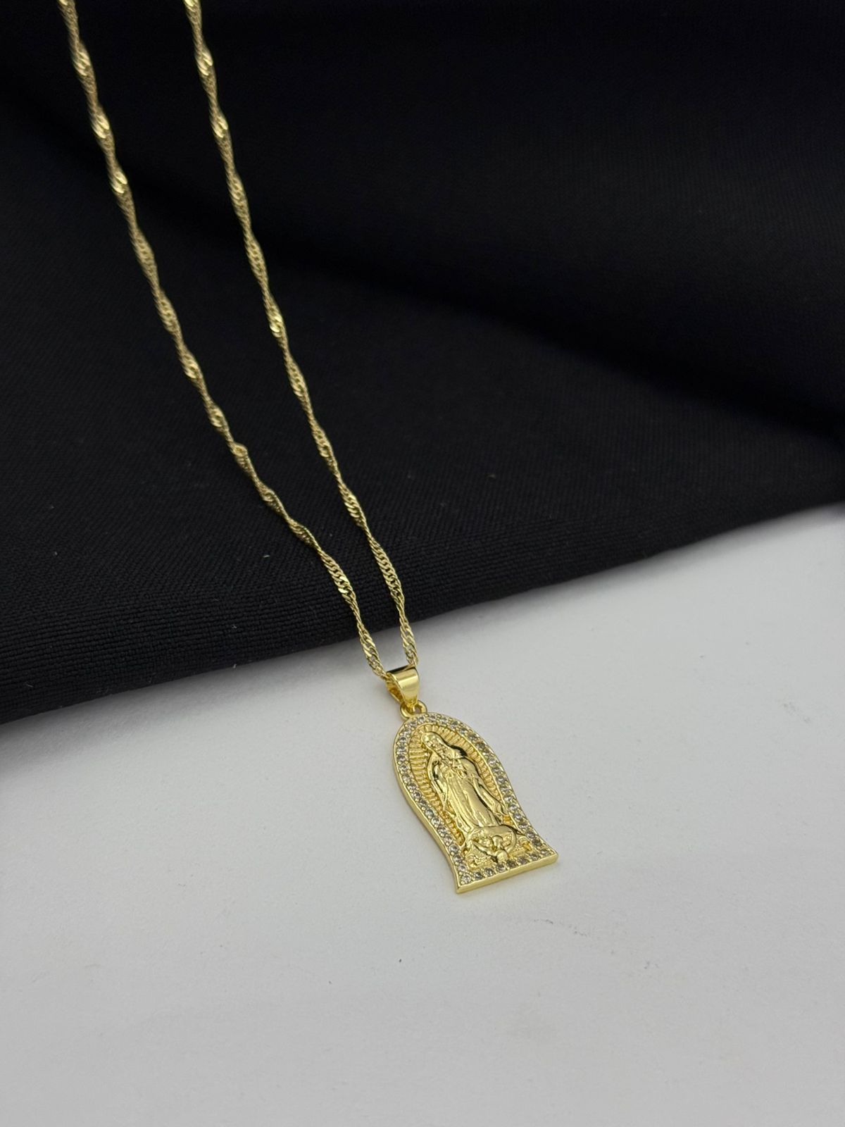 Cadena Reina Celestial